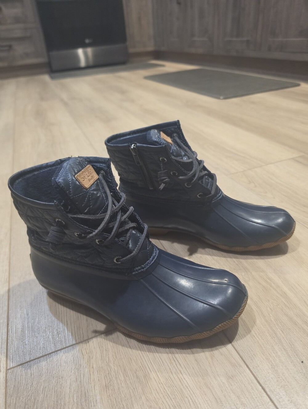 Sperry Women’s 9.5 Waterproof Quilted Duck Boots Black Ankle Rain Boots